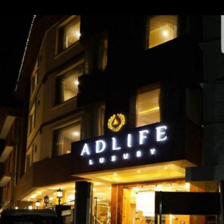 Hotel Adlife Luxury Srīnagar Exteriör bild