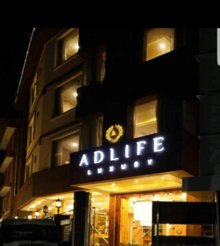 Hotel Adlife Luxury Srīnagar Exteriör bild